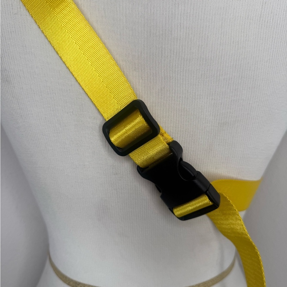 Lola California Sleek Hippie Waist Crossbody Fanny Pack Nylon Yellow Belt Bag - Picture 5 of 6
